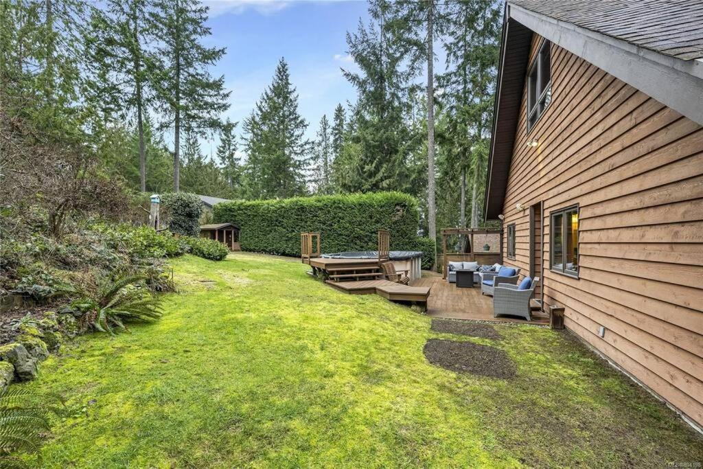 Chalet Style Cottage Near Shawnigan Lake Buitenkant foto