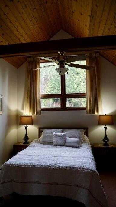 Chalet Style Cottage Near Shawnigan Lake Buitenkant foto