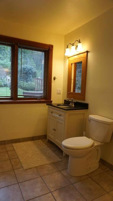 Chalet Style Cottage Near Shawnigan Lake Buitenkant foto